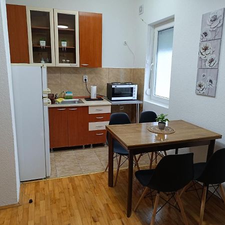 Finesi Apartments 3 オフリド エクステリア 写真