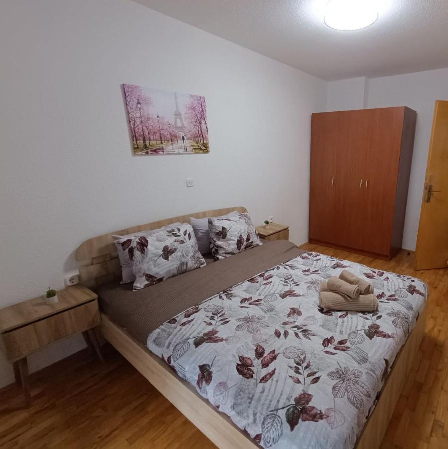 Finesi Apartments 3 オフリド エクステリア 写真